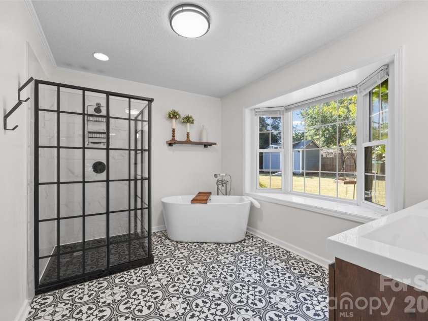 1654 Colony Road, Rock Hill, SC 29730.  MLS# CAR4422027, YatesRealty ID 50524. Primary Bathroom