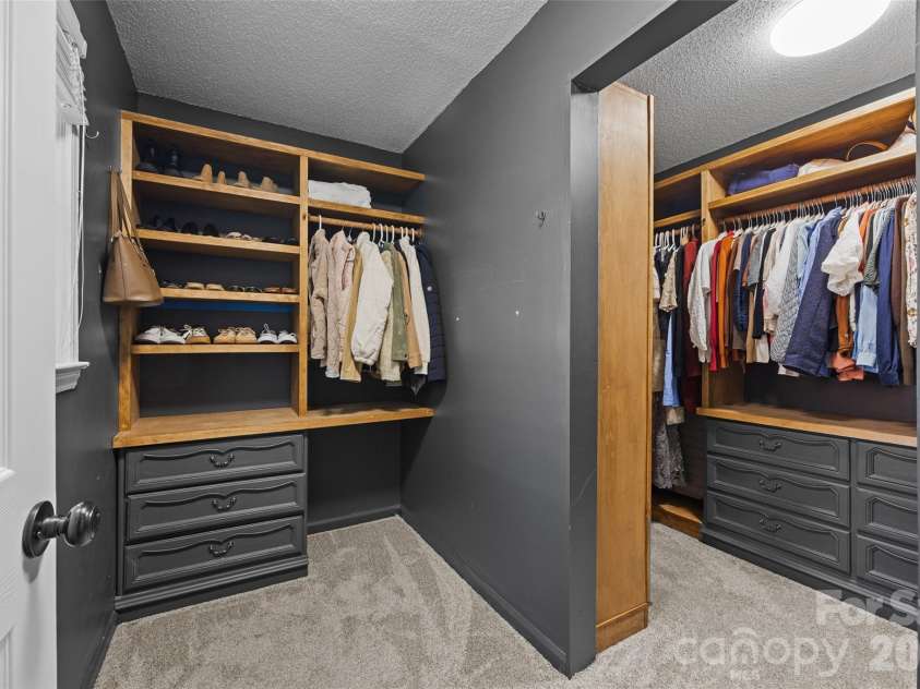 1654 Colony Road, Rock Hill, SC 29730.  MLS# CAR4422027, YatesRealty ID 50524. Primary closet