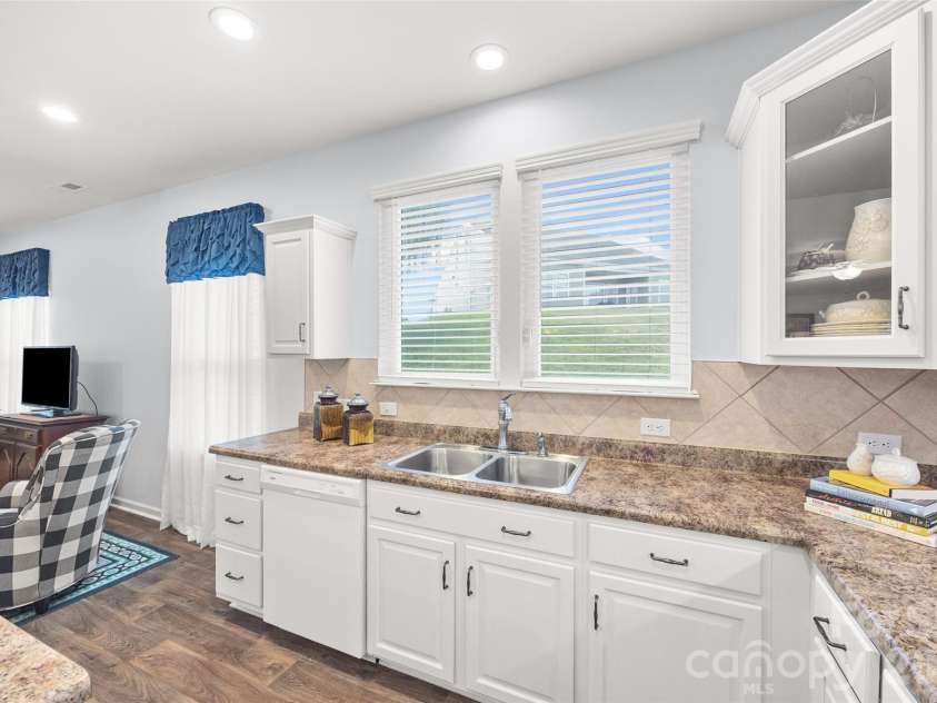 22444 Gateway Drive, Lancaster, SC 29720.  MLS# CAR4420813, YatesRealty ID 50525. Kitchen sink w/ window