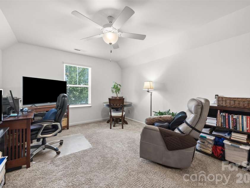 22444 Gateway Drive, Lancaster, SC 29720.  MLS# CAR4420813, YatesRealty ID 50525. Upper office or Flex space