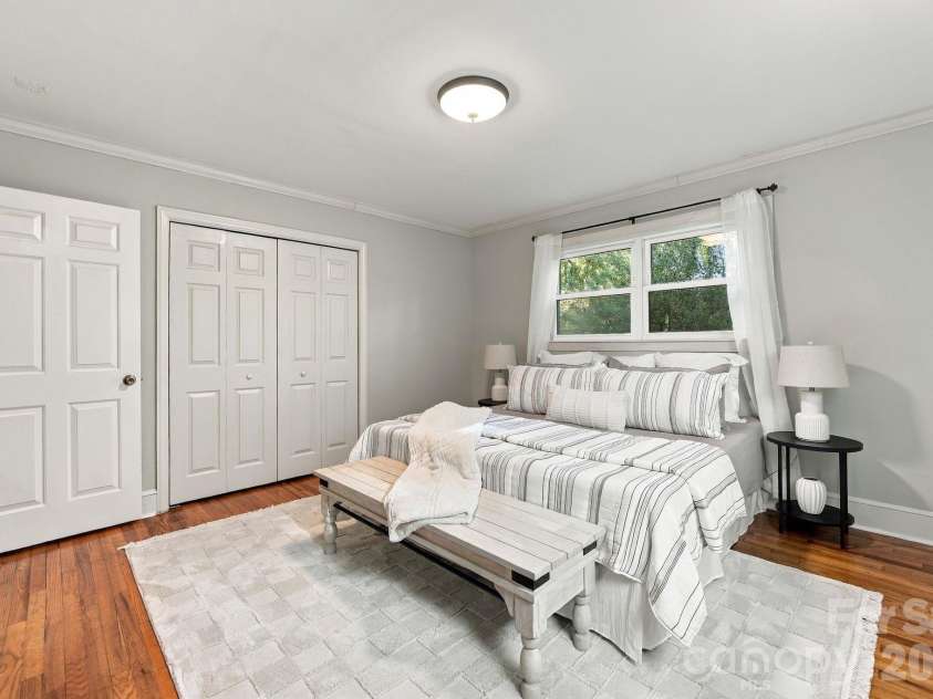 124 Oak Trail, Belmont, NC 28012.  MLS# CAR4422704, YatesRealty ID 50529. Bedroom 1
