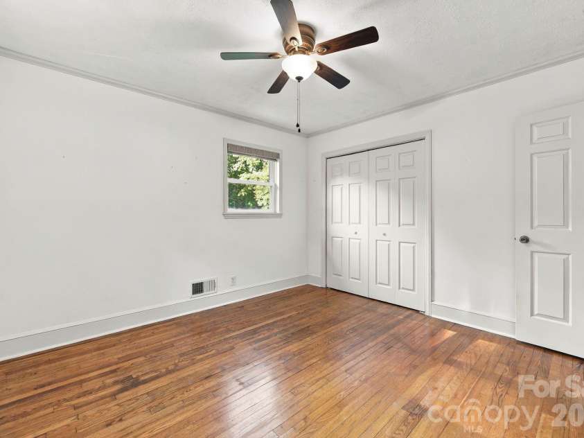 124 Oak Trail, Belmont, NC 28012.  MLS# CAR4422704, YatesRealty ID 50529. Bedroom 3