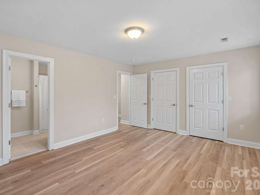 103 High Ridge Road, Mooresville, NC 28117.  MLS# CAR4344209, YatesRealty ID 5053. 