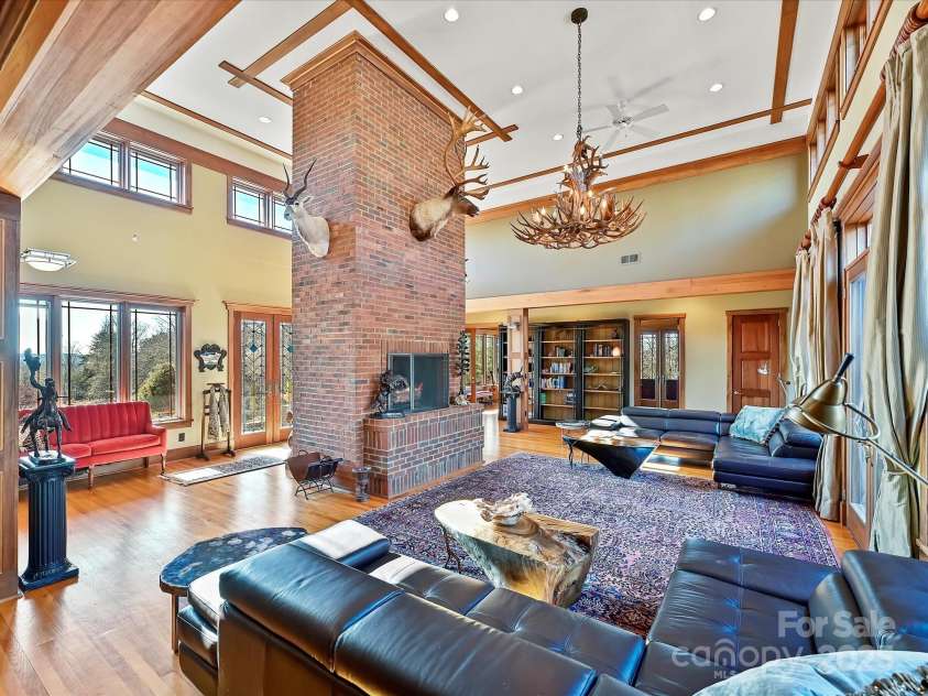 172 Tuckertown Road, New London, NC 28127.  MLS# CAR4215273, YatesRealty ID 5053. Great Room