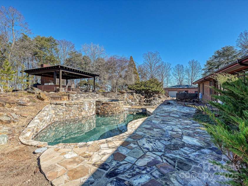 172 Tuckertown Road, New London, NC 28127.  MLS# CAR4215273, YatesRealty ID 5053. Private Pool