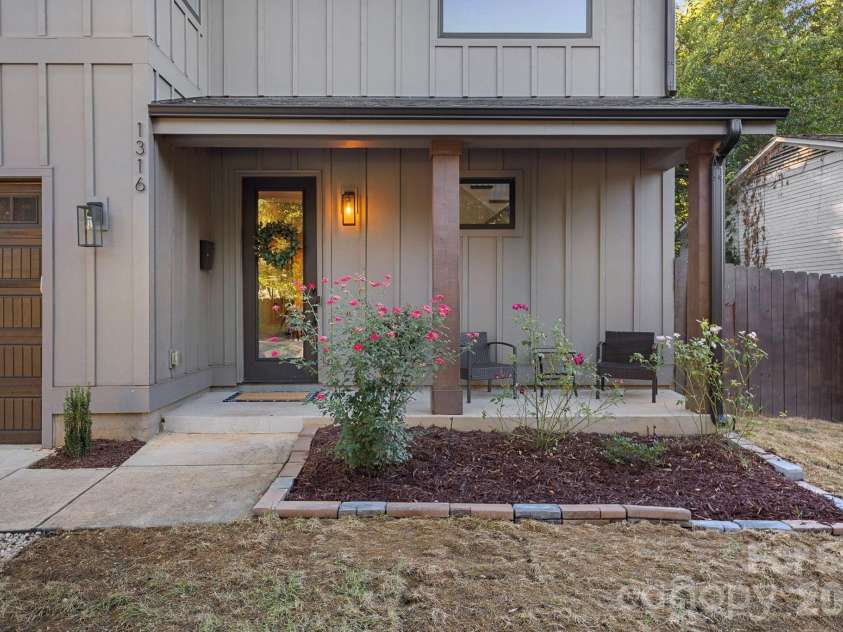 1316 Seigle Avenue, Charlotte, NC 28205.  MLS# CAR4422395, YatesRealty ID 50530. 