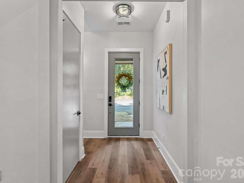 1316 Seigle Avenue, Charlotte, NC 28205.  MLS# CAR4422395, YatesRealty ID 50530. 
