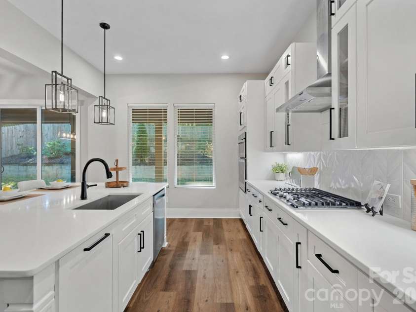 1316 Seigle Avenue, Charlotte, NC 28205.  MLS# CAR4422395, YatesRealty ID 50530. 