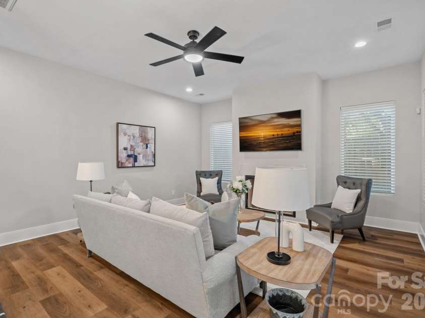 1316 Seigle Avenue, Charlotte, NC 28205.  MLS# CAR4422395, YatesRealty ID 50530. 