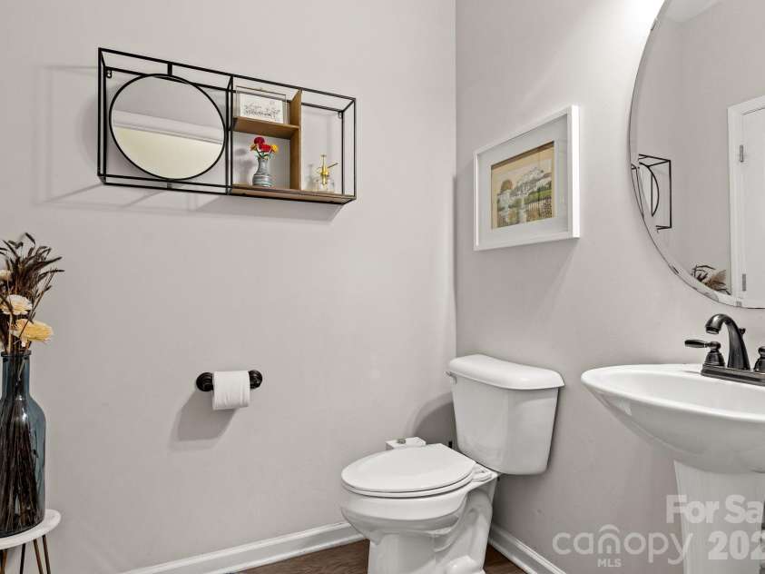 520 Stickley Place, Lancaster, SC 29720.  MLS# CAR4422538, YatesRealty ID 50531. Downstairs half-bathroom
