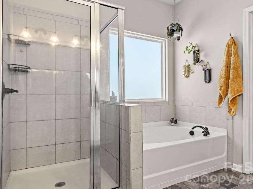 520 Stickley Place, Lancaster, SC 29720.  MLS# CAR4422538, YatesRealty ID 50531. Primary bathroom