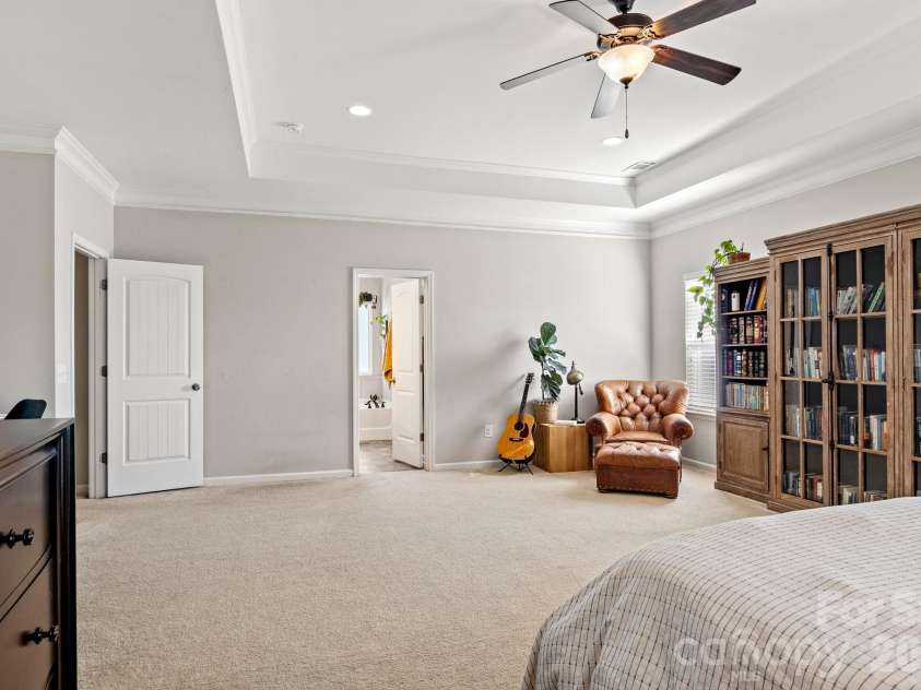 520 Stickley Place, Lancaster, SC 29720.  MLS# CAR4422538, YatesRealty ID 50531. Primary suite