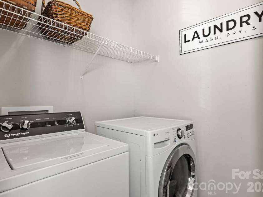 520 Stickley Place, Lancaster, SC 29720.  MLS# CAR4422538, YatesRealty ID 50531. Upstairs laundry room