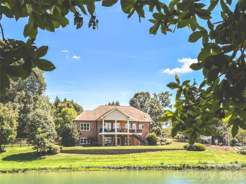 2985 Bradshaw Road, Mooresville, NC 28115.  MLS# CAR4417280, YatesRealty ID 50532. 