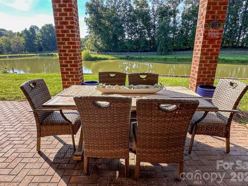 2985 Bradshaw Road, Mooresville, NC 28115.  MLS# CAR4417280, YatesRealty ID 50532. 