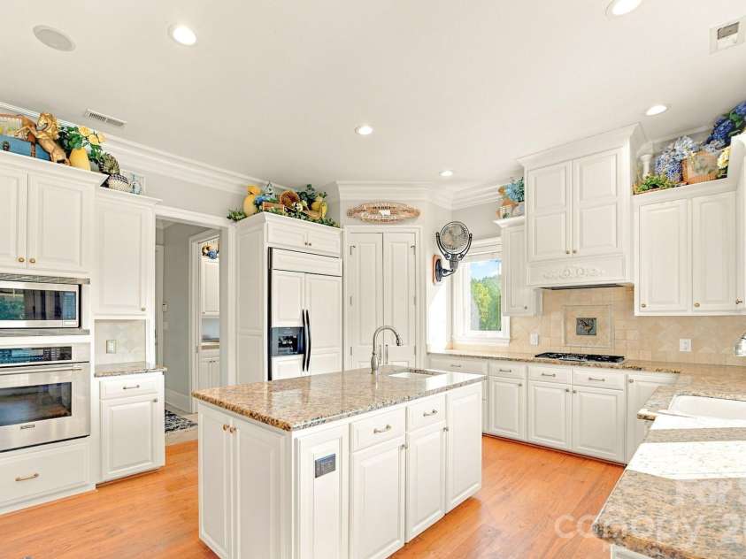 2985 Bradshaw Road, Mooresville, NC 28115.  MLS# CAR4417280, YatesRealty ID 50532. 