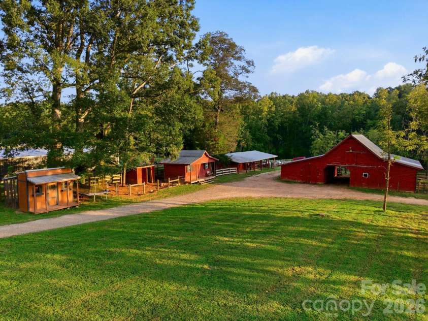 2985 Bradshaw Road, Mooresville, NC 28115.  MLS# CAR4417280, YatesRealty ID 50532. Barn
