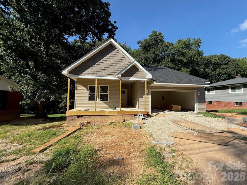 1211 Clifton Street, Kannapolis, NC 28081.  MLS# CAR4418022, YatesRealty ID 50533. 