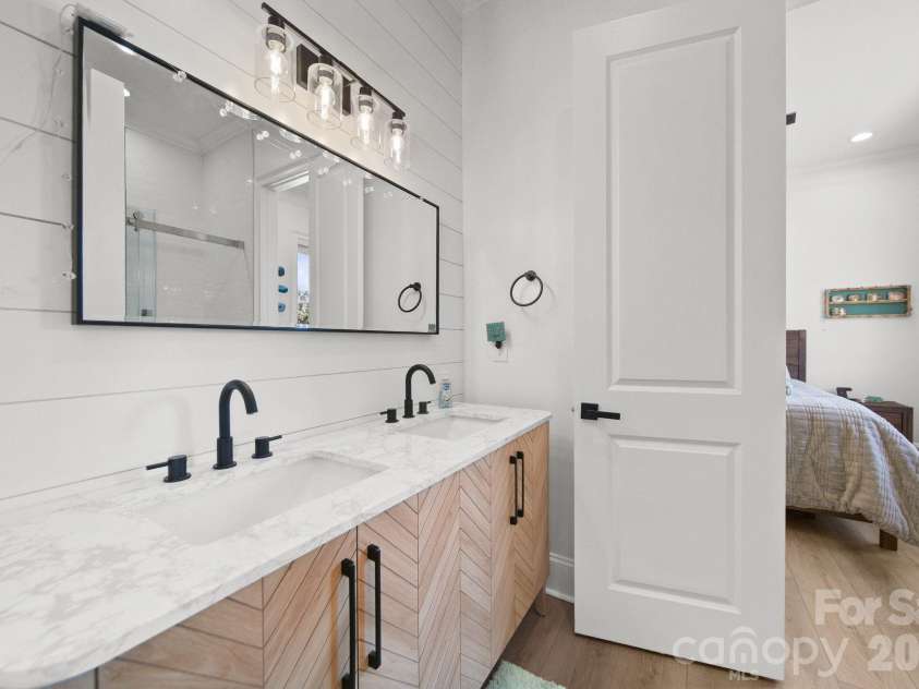 4035 Daugherty Road, China Grove, NC 28023.  MLS# CAR4417905, YatesRealty ID 50534. Jack and Jill Bathroom