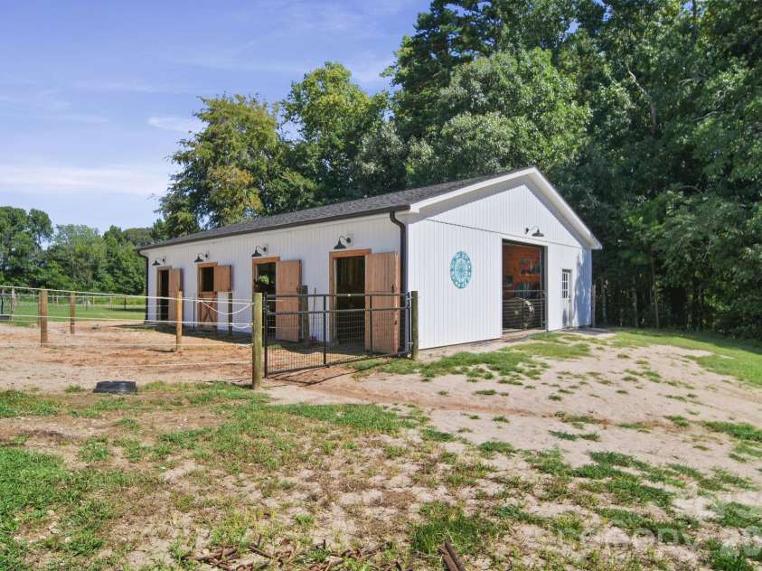 4035 Daugherty Road, China Grove, NC 28023.  MLS# CAR4417905, YatesRealty ID 50534. Matching Barn 36x48