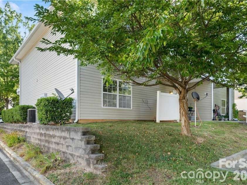 21228 Hickory Street, Cornelius, NC 28031.  MLS# CAR4418472, YatesRealty ID 50535. 