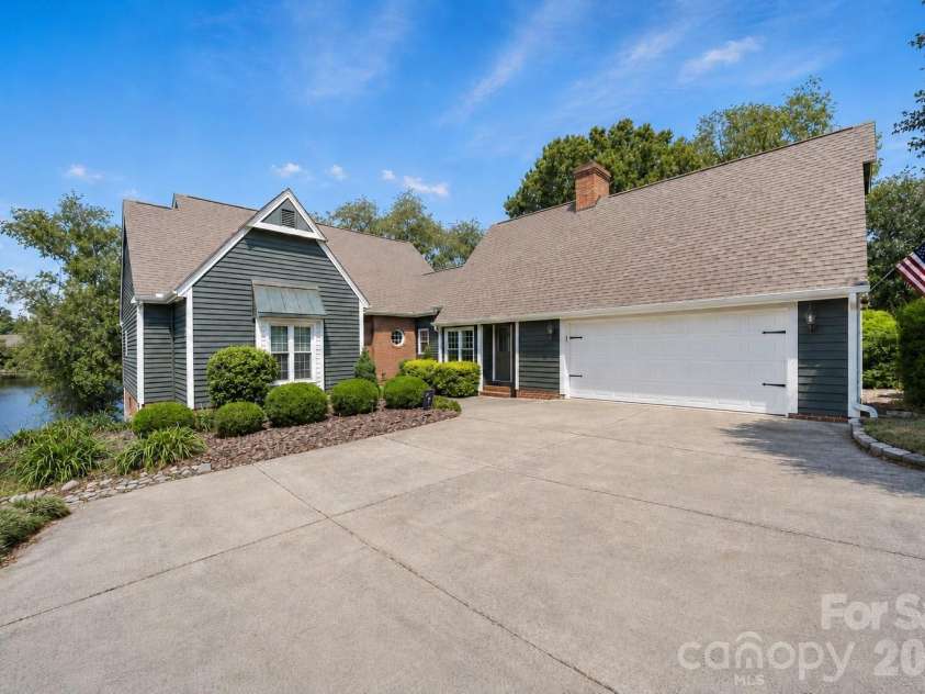 445 Cranborne Chase None, Fort Mill, SC 29708.  MLS# CAR4418738, YatesRealty ID 50536. 