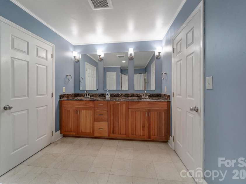 445 Cranborne Chase None, Fort Mill, SC 29708.  MLS# CAR4418738, YatesRealty ID 50536. 
