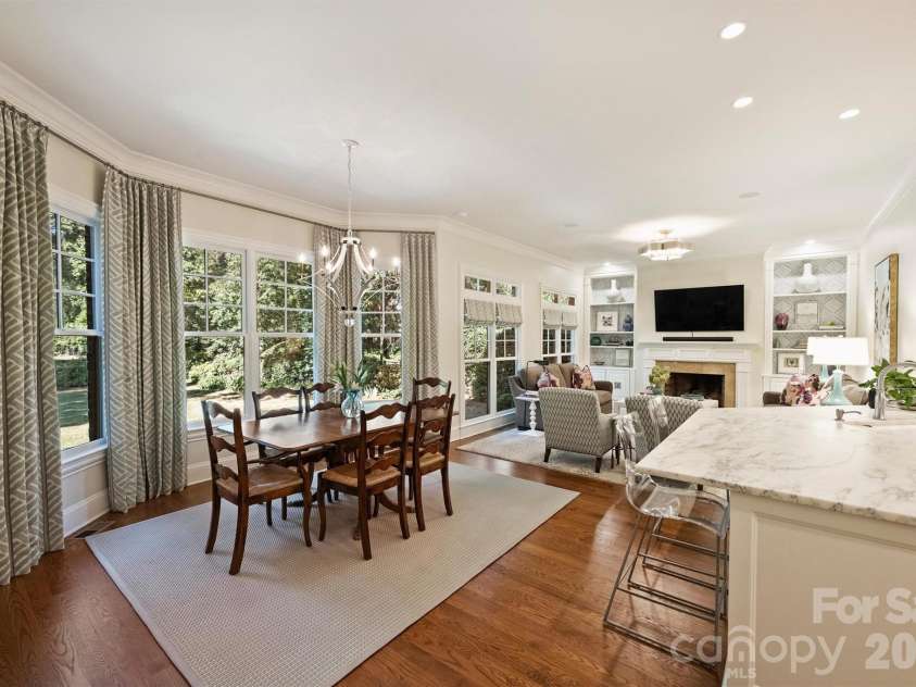2720 Tanglewood Lane, Charlotte, NC 28211.  MLS# CAR4419567, YatesRealty ID 50538. 
