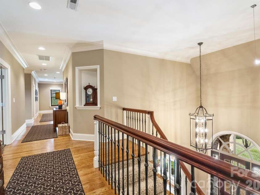 2720 Tanglewood Lane, Charlotte, NC 28211.  MLS# CAR4419567, YatesRealty ID 50538. 
