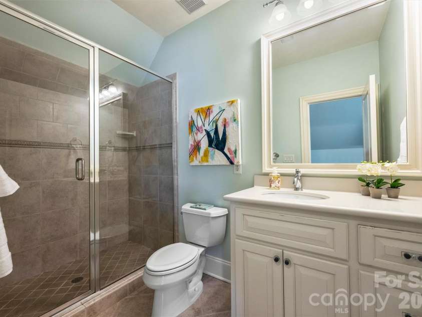 2720 Tanglewood Lane, Charlotte, NC 28211.  MLS# CAR4419567, YatesRealty ID 50538. 