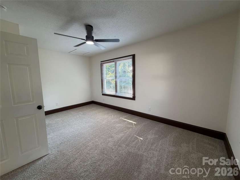 609 Durham Avenue, Statesville, NC 28677.  MLS# CAR4419733, YatesRealty ID 50539. 
