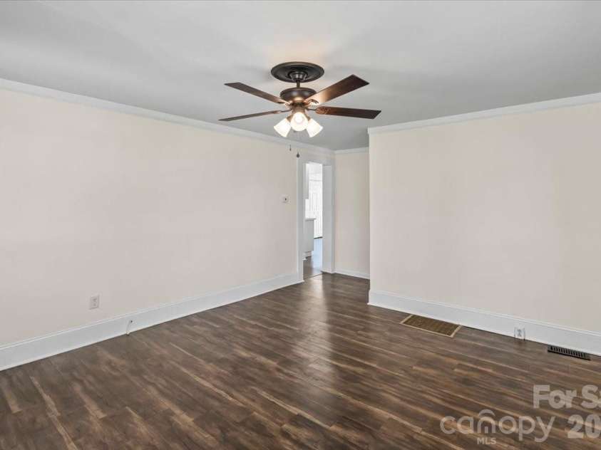 305 Linestowe Drive, Belmont, NC 28012.  MLS# CAR4355953, YatesRealty ID 5054. 
