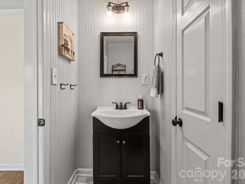 305 Linestowe Drive, Belmont, NC 28012.  MLS# CAR4355953, YatesRealty ID 5054. 