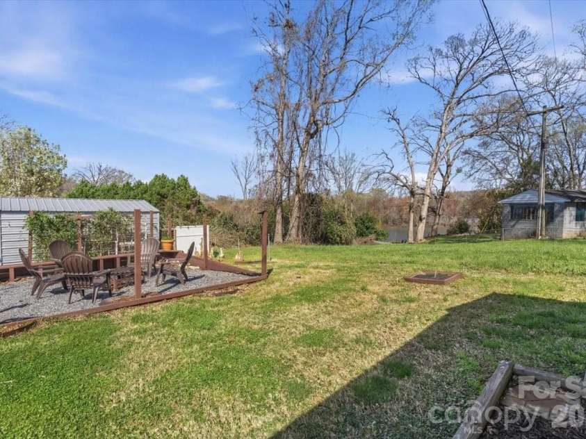 305 Linestowe Drive, Belmont, NC 28012.  MLS# CAR4355953, YatesRealty ID 5054. 