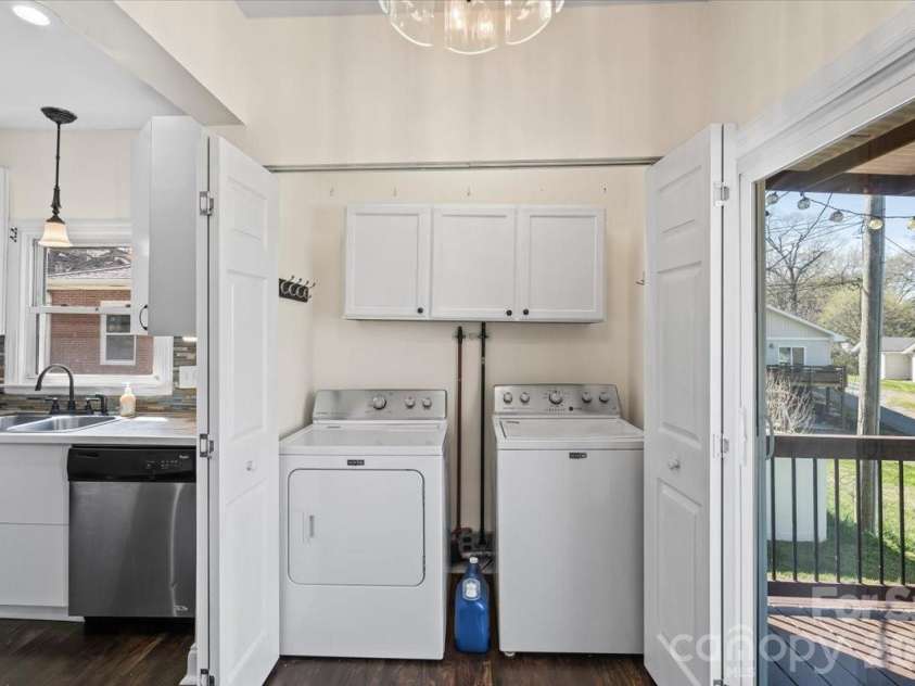 305 Linestowe Drive, Belmont, NC 28012.  MLS# CAR4355953, YatesRealty ID 5054. Laundry closet