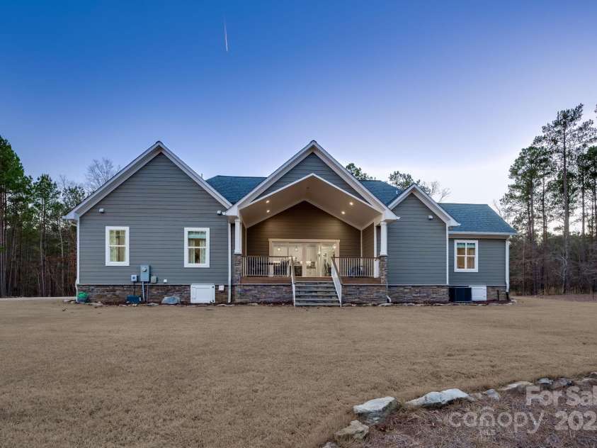 937 Retreat Way, Ridgeway, SC 29130.  MLS# CAR4217214, YatesRealty ID 5054. 