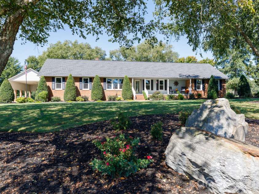 411 Cherokee National Highway, Gaffney, SC 29341.  MLS# CAR4420560, YatesRealty ID 50542. 