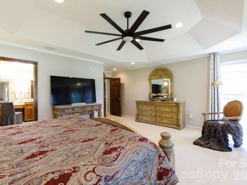 411 Cherokee National Highway, Gaffney, SC 29341.  MLS# CAR4420560, YatesRealty ID 50542. 