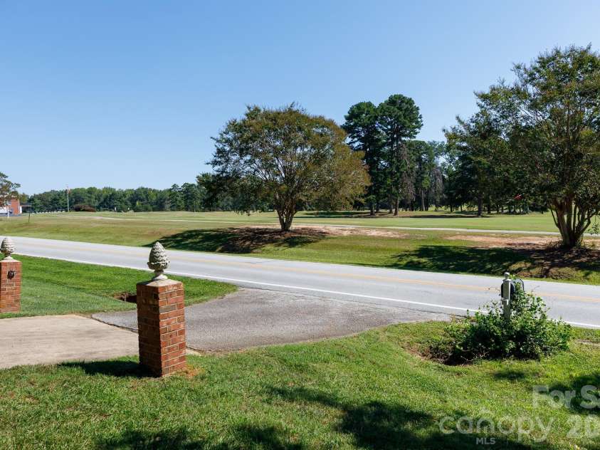 411 Cherokee National Highway, Gaffney, SC 29341.  MLS# CAR4420560, YatesRealty ID 50542. 
