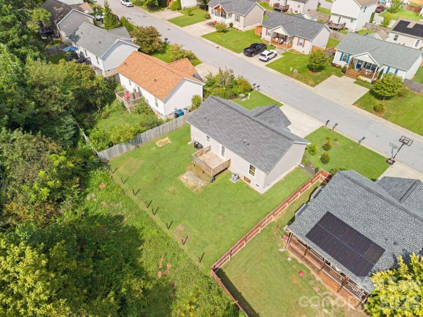 53 Newberry Drive, Fletcher, NC 28732.  MLS# CAR4411707, YatesRealty ID 50543. 