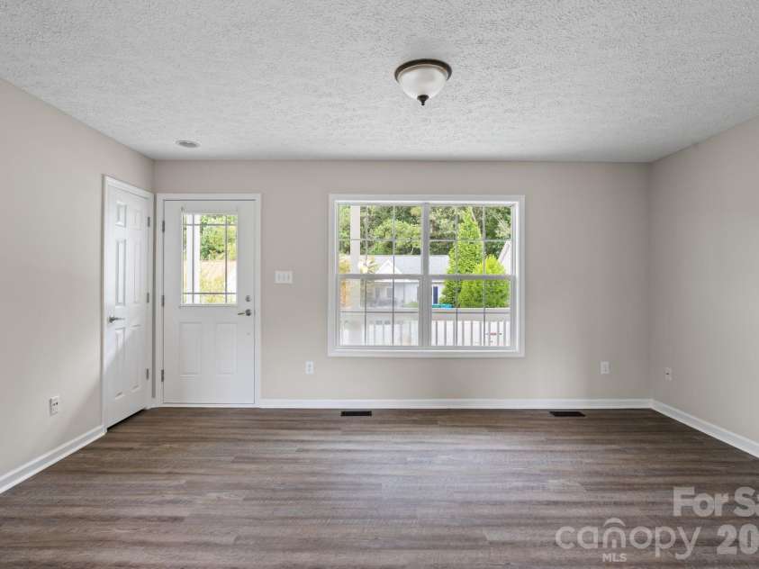 78 Newberry Drive, Fletcher, NC 28732.  MLS# CAR4411702, YatesRealty ID 50544. 