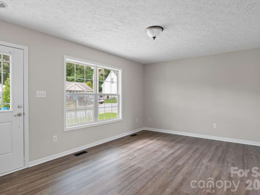 78 Newberry Drive, Fletcher, NC 28732.  MLS# CAR4411702, YatesRealty ID 50544. 