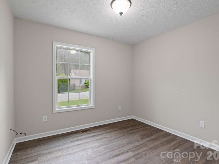 78 Newberry Drive, Fletcher, NC 28732.  MLS# CAR4411702, YatesRealty ID 50544. 