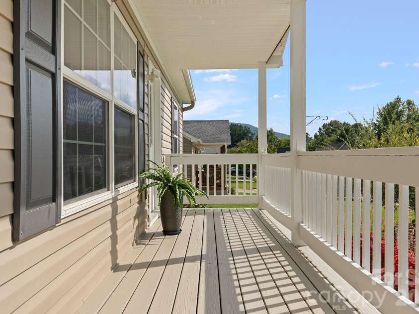 78 Newberry Drive, Fletcher, NC 28732.  MLS# CAR4411702, YatesRealty ID 50544. 