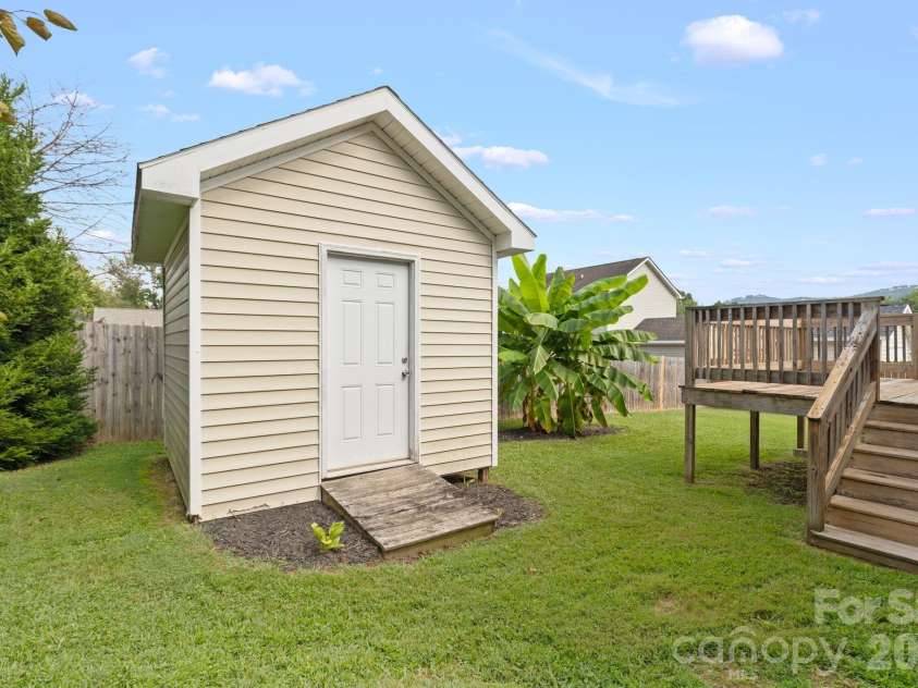 78 Newberry Drive, Fletcher, NC 28732.  MLS# CAR4411702, YatesRealty ID 50544. 