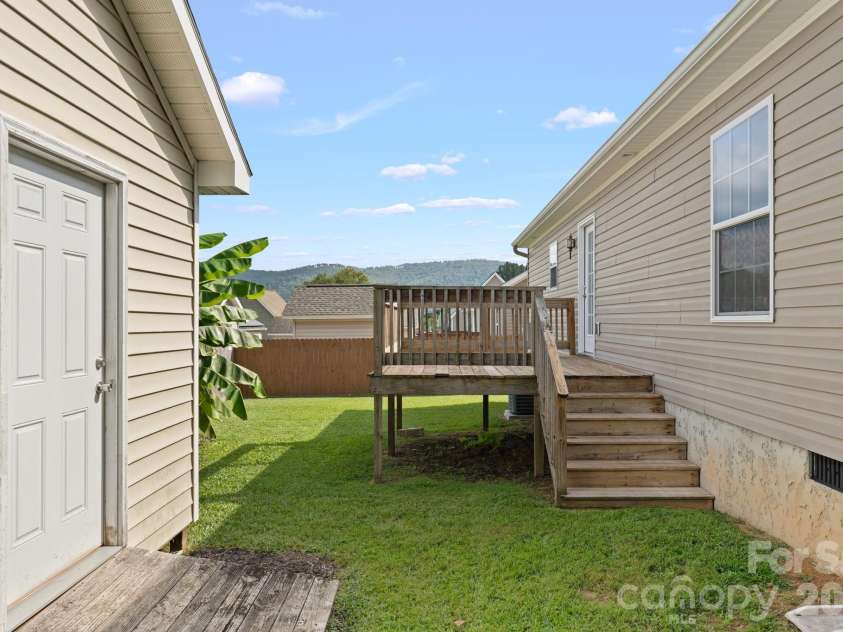 78 Newberry Drive, Fletcher, NC 28732.  MLS# CAR4411702, YatesRealty ID 50544. 
