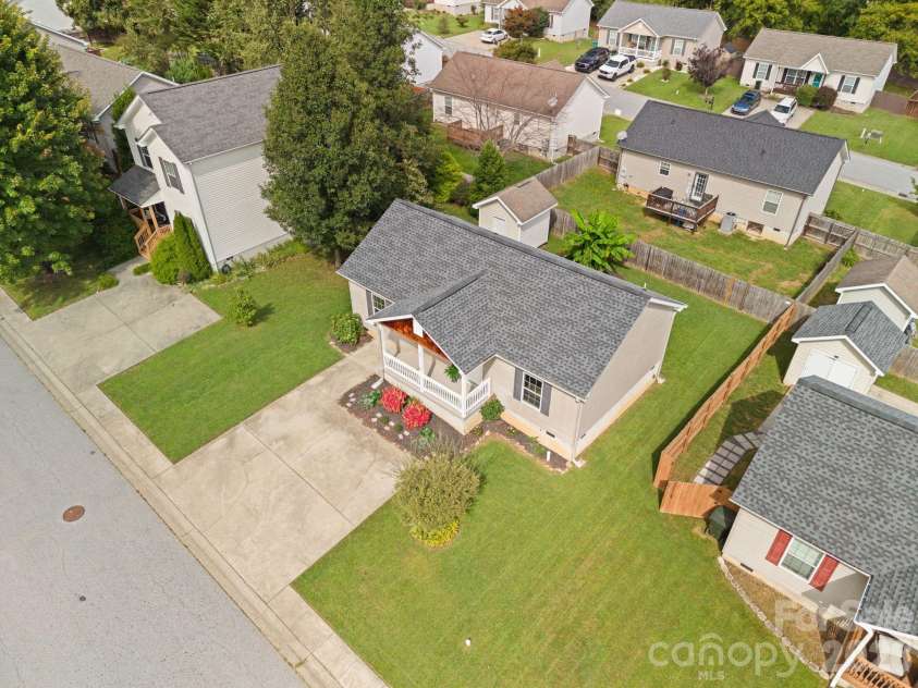 78 Newberry Drive, Fletcher, NC 28732.  MLS# CAR4411702, YatesRealty ID 50544. 