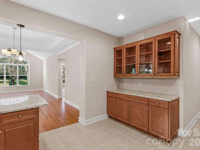 3038 Bellasera Way, Matthews, NC 28105.  MLS# CAR4319866, YatesRealty ID 50545. 