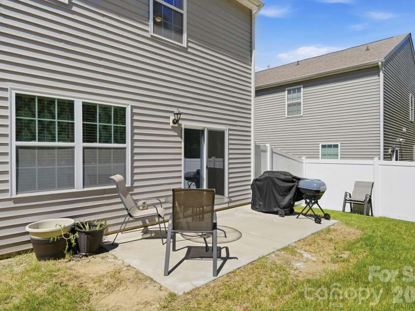 6204 Ellimar Field Lane, Charlotte, NC 28215.  MLS# CAR4422210, YatesRealty ID 50545. Exterior