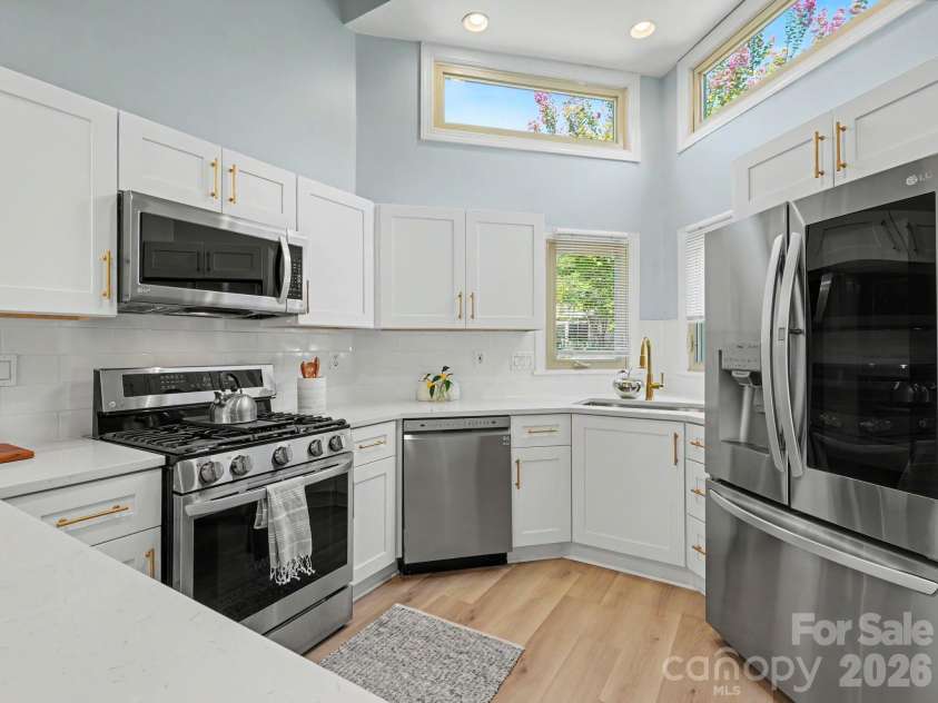 14546 Waterside Drive, Charlotte, NC 28278.  MLS# CAR4423236, YatesRealty ID 50546. 